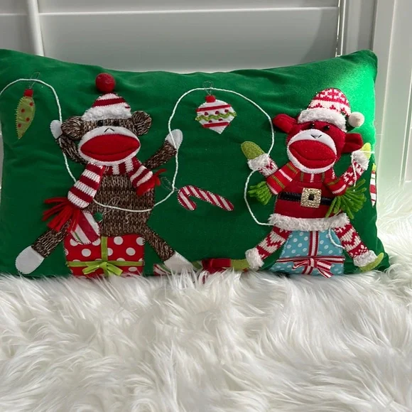 Pier 1 Holiday Pier Christmas Monkey Green Velvet Appliqu
